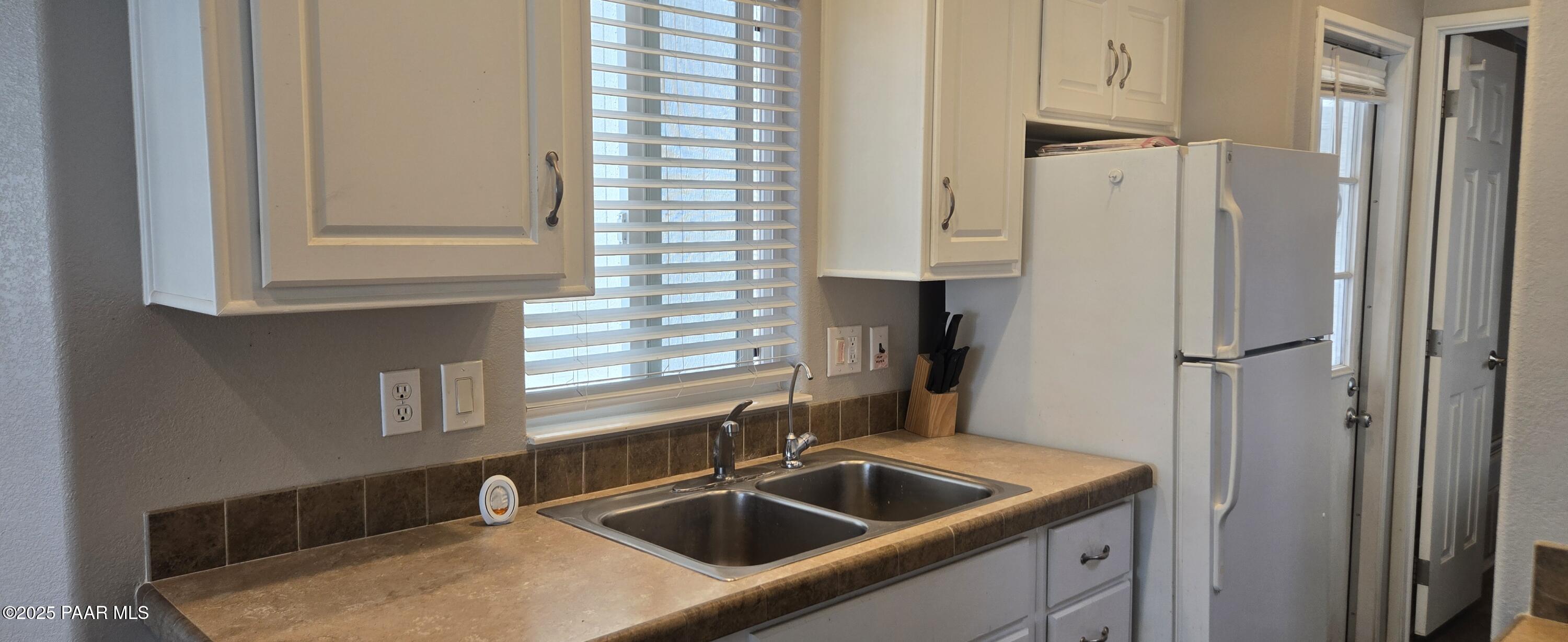 11250 East State Rte 69, Unit 110 Prescott Valley, AZ 86314 - Photo 9 of 44 Kitchen view 1