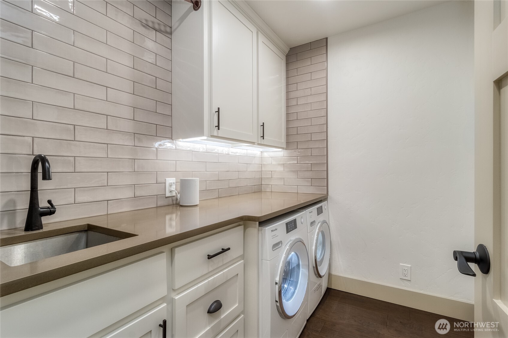 619 Country Club Road Walla Walla, WA 99362 - Photo 15 of 33 a view of a kitchen sink and cabinets