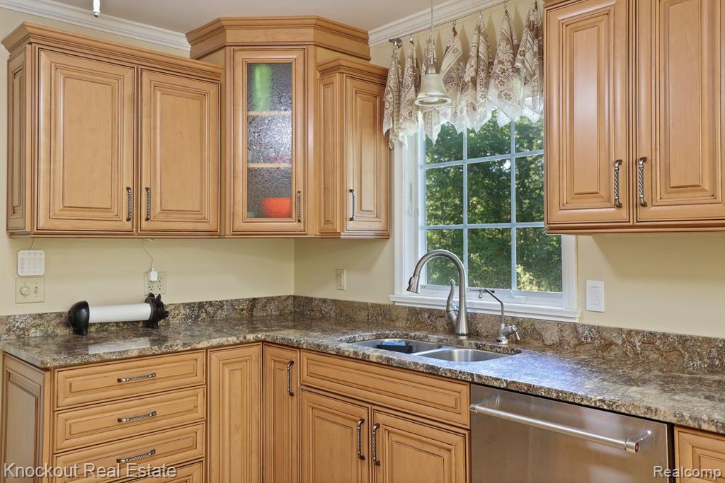 7051 Barkley Road Vassar, MI 48768 - Photo 17 of 80