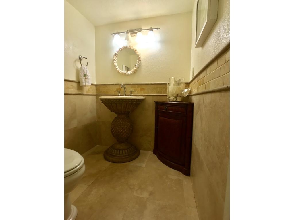 3113 Florida Boulevard Delray Beach, FL 33483 - Photo 15 of 19 15-Powder Room