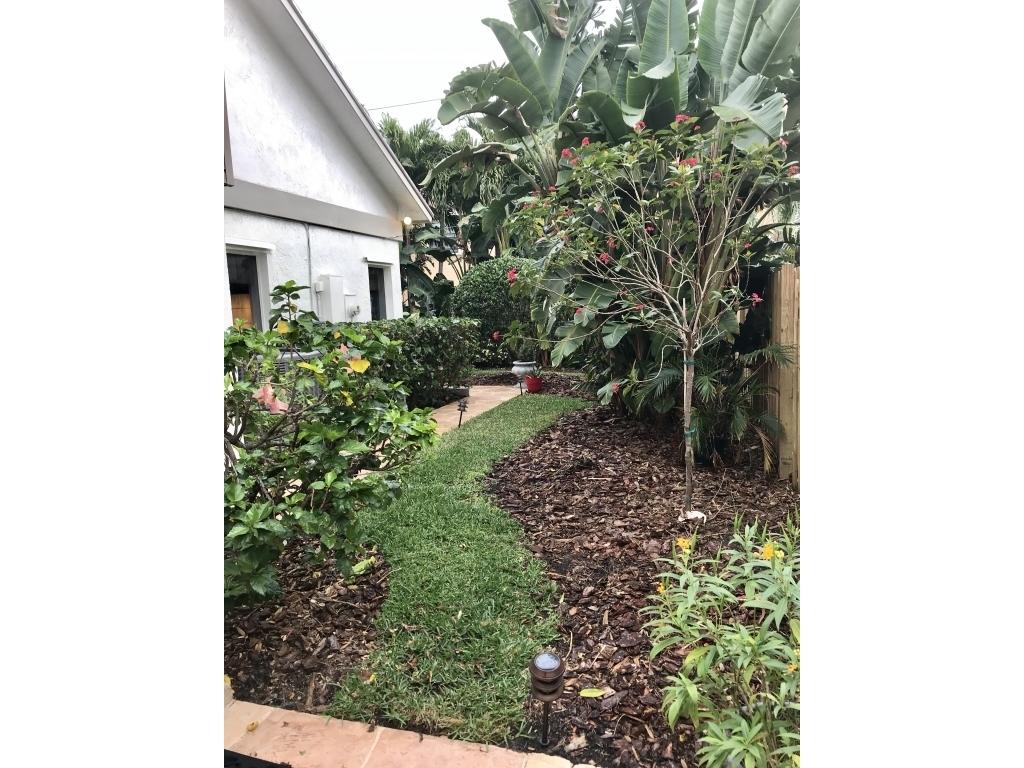 3113 Florida Boulevard Delray Beach, FL 33483 - Photo 16 of 19 16-Side Yard Entry