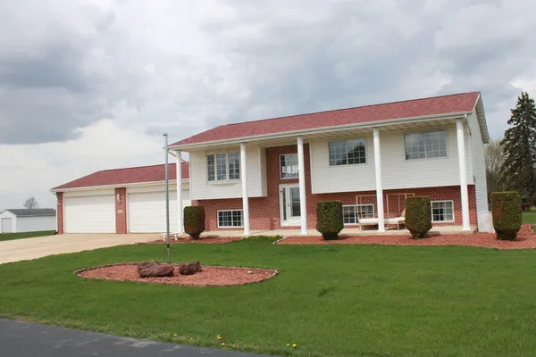 $514,900 | 503 West 602 South, Hebron, IN 46341