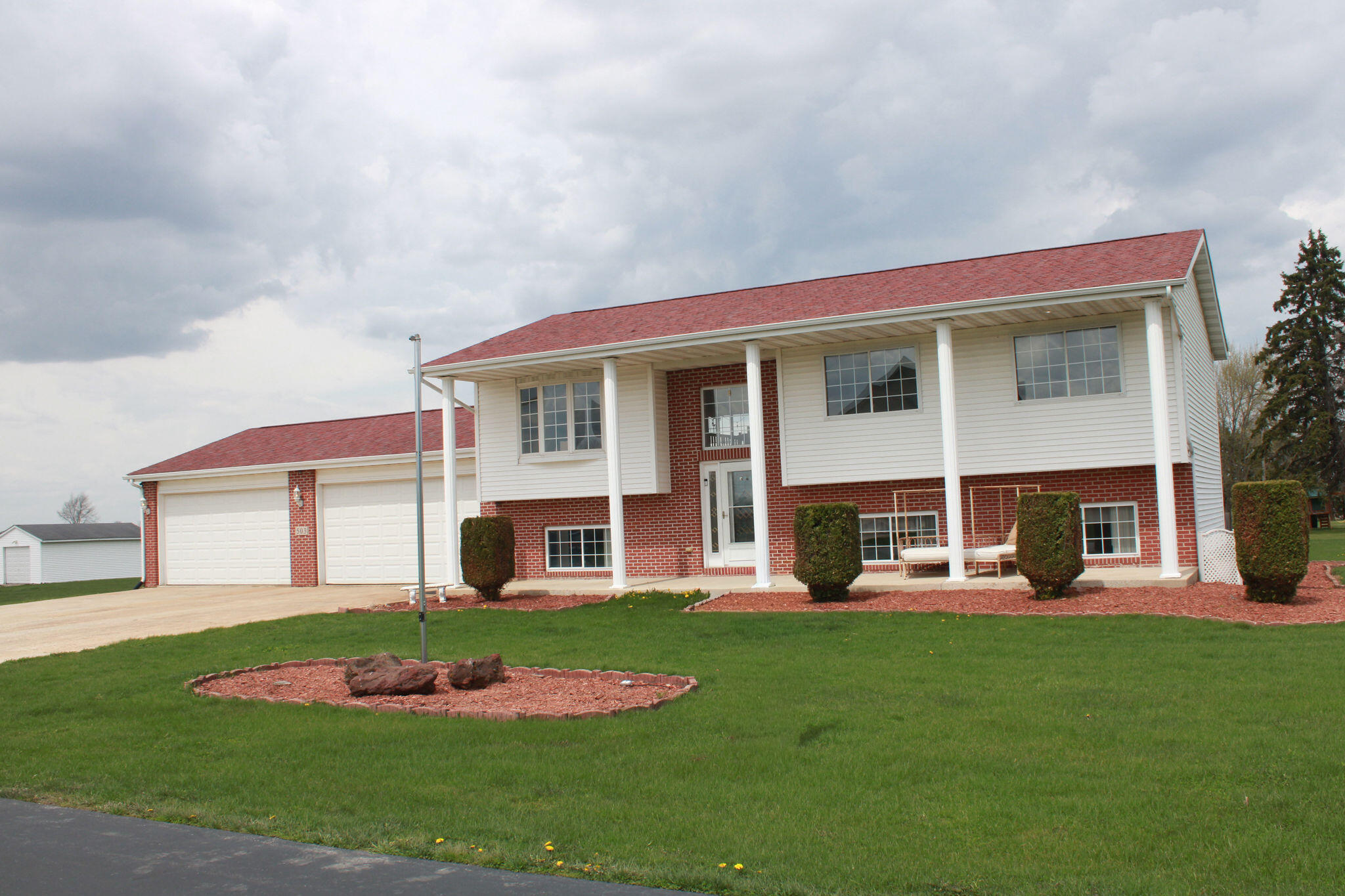 503 West 602 South Hebron, IN 46341 - Photo 1 of 38 2048x1365