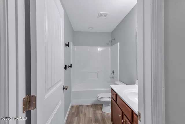 $1,800 | 202 Cottage Brook Court, Richlands, NC 28574