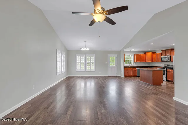 $1,800 | 202 Cottage Brook Court, Richlands, NC 28574