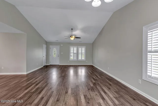 $1,800 | 202 Cottage Brook Court, Richlands, NC 28574