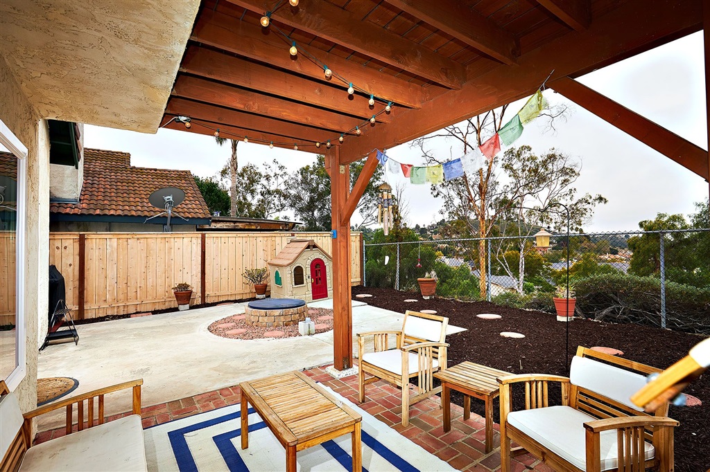 2401 Gem View Drive Oceanside, CA 92056 - Photo 13 of 25