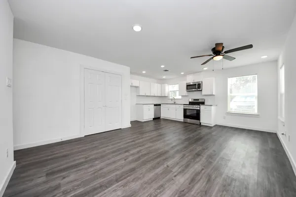 $1,400 | 8125 Laura Koppe Road, Unit B, Houston, TX 77028
