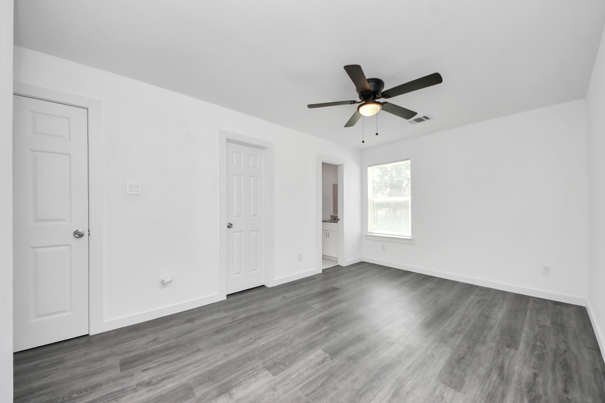 8125 Laura Koppe Road, Unit B Houston, TX 77028 - Photo 19 of 29