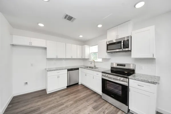 $1,400 | 8125 Laura Koppe Road, Unit B, Houston, TX 77028