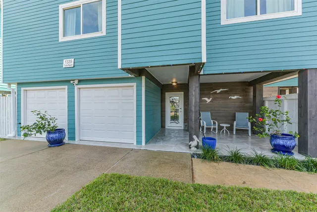 $770,000 | 1335 Edwards Drive, Dickinson, TX 77539