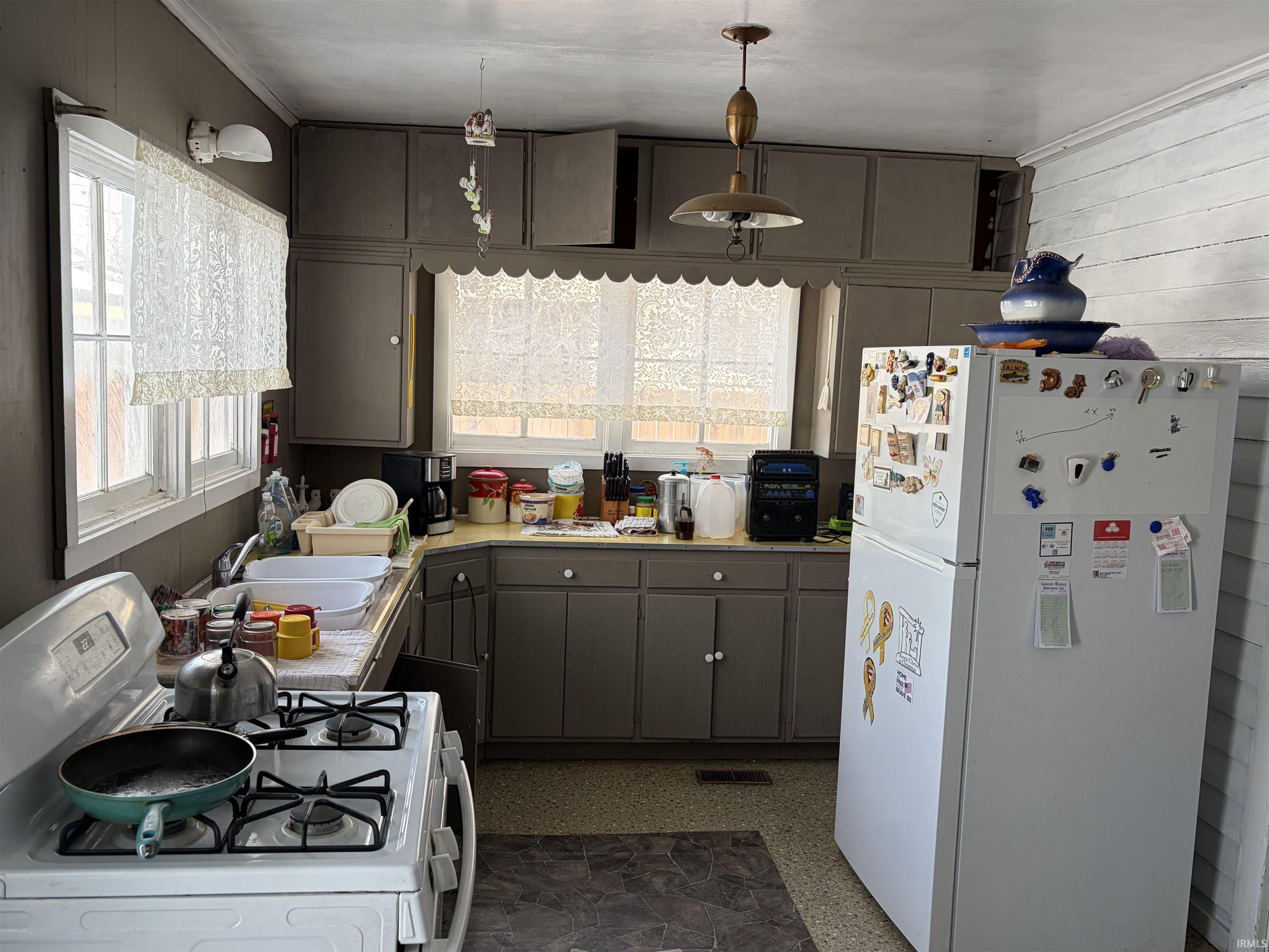 1523 4th Street Bedford, IN 47421 - Photo 4 of 15