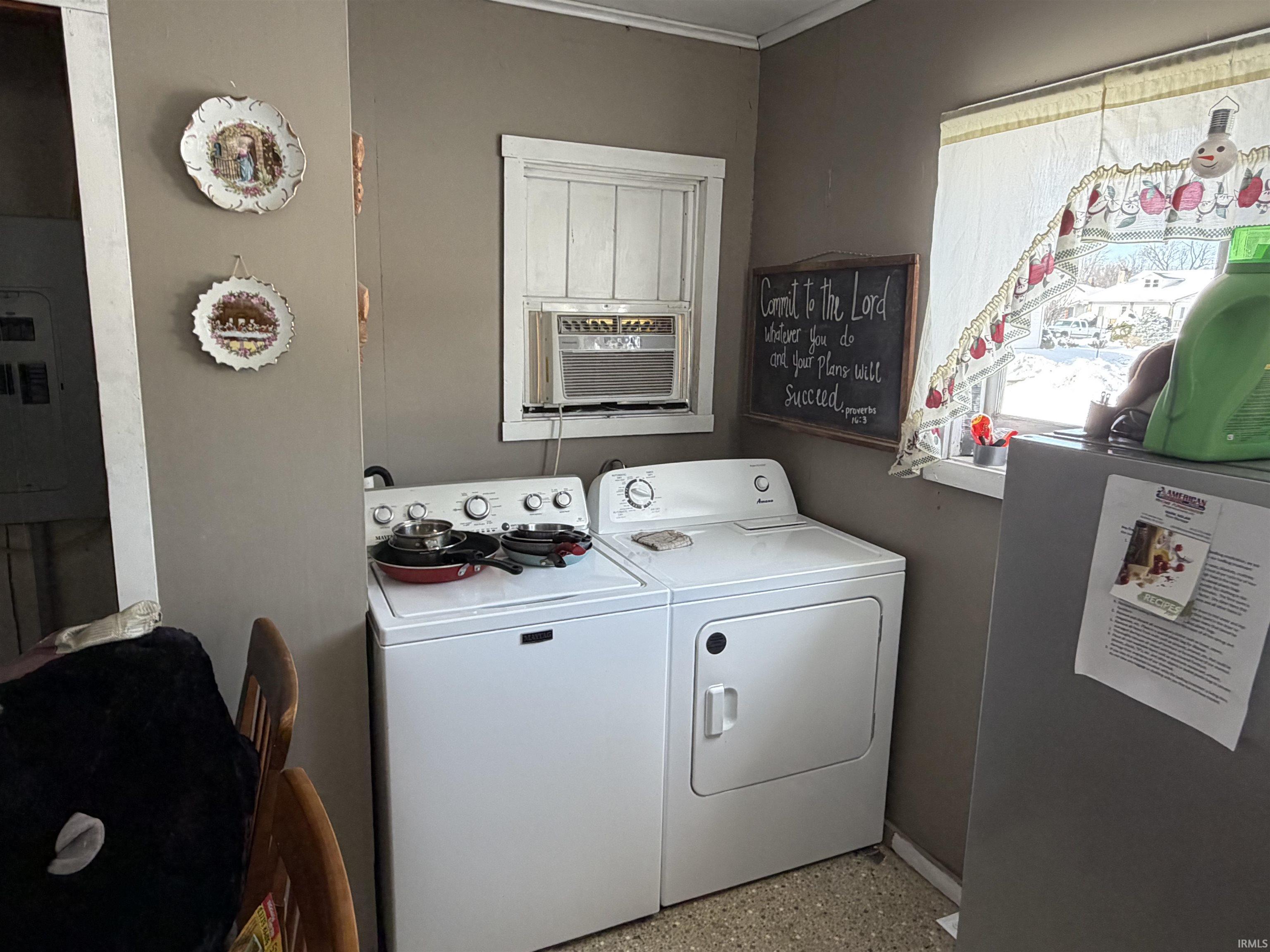 1523 4th Street Bedford, IN 47421 - Photo 5 of 15