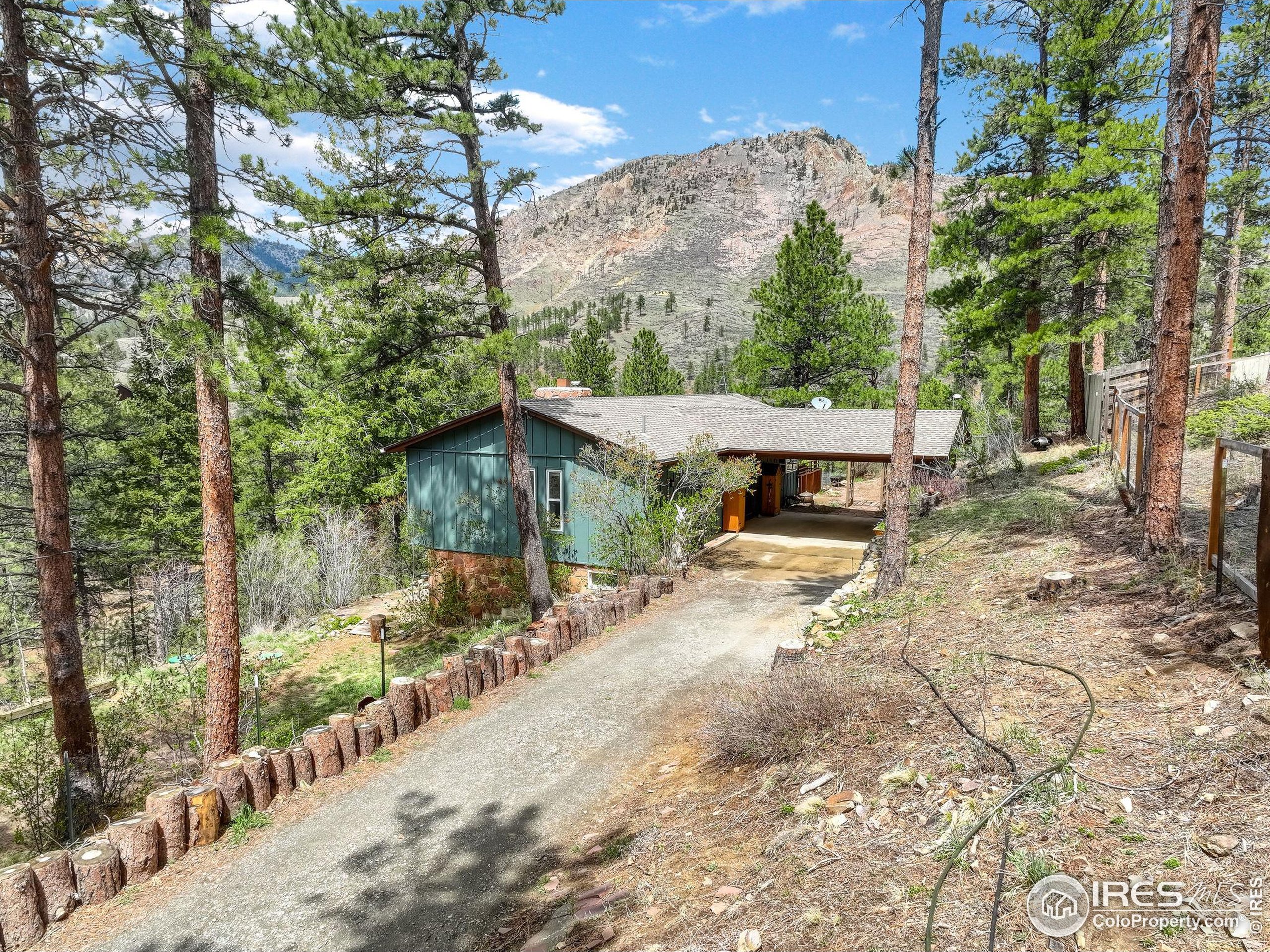 a view of house and outdoor space