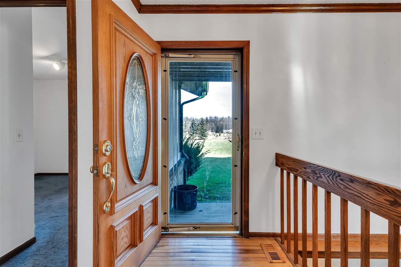 5603 Springborn Road East China, MI 48054 - Photo 4 of 31
