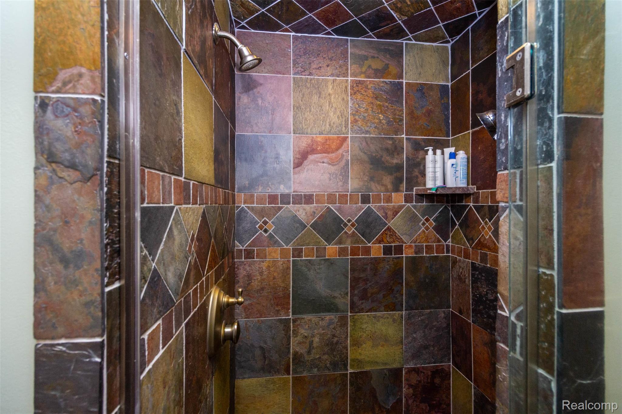 9887 Hadley Road Clarkston, MI 48348 - Photo 23 of 56 interior (19).jpg
