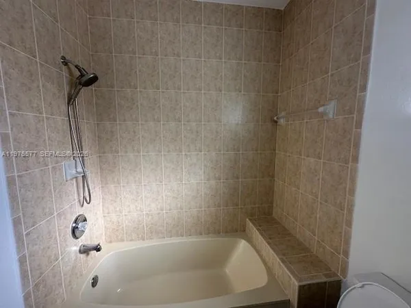 $4,300 | 9047 Northwest 169th Street, Miami Lakes, FL 33018