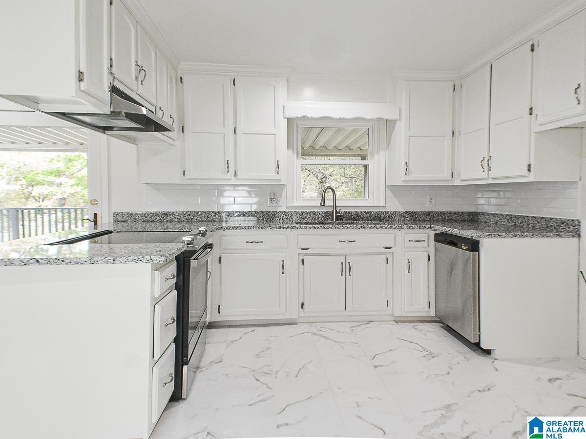 1908 Hyche Street Fultondale, AL 35068 - Photo 4 of 25