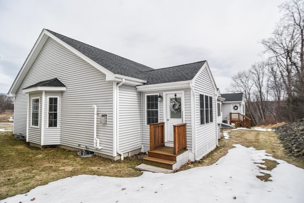 63 Cobblestone Lane, Unit 63 Worcester, MA 01606 - Photo 34 of 37