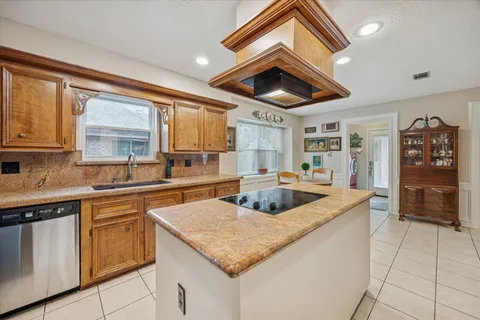 $400,000 | 12322 Normont Drive, Houston, TX 77070