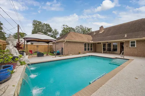 $400,000 | 12322 Normont Drive, Houston, TX 77070