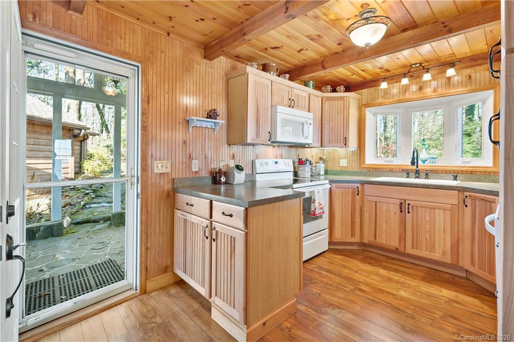 360 Osborn Knob Road Marion, NC 28752 - Photo 12 of 39 Gallery Image 12