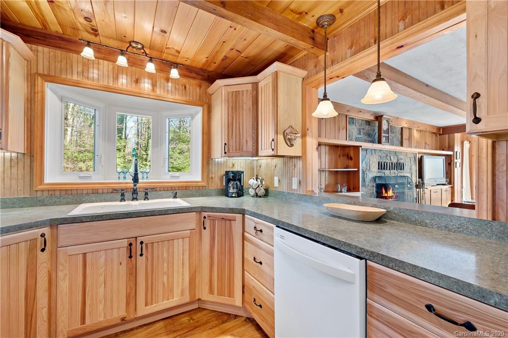 360 Osborn Knob Road Marion, NC 28752 - Photo 15 of 39 Gallery Image 15