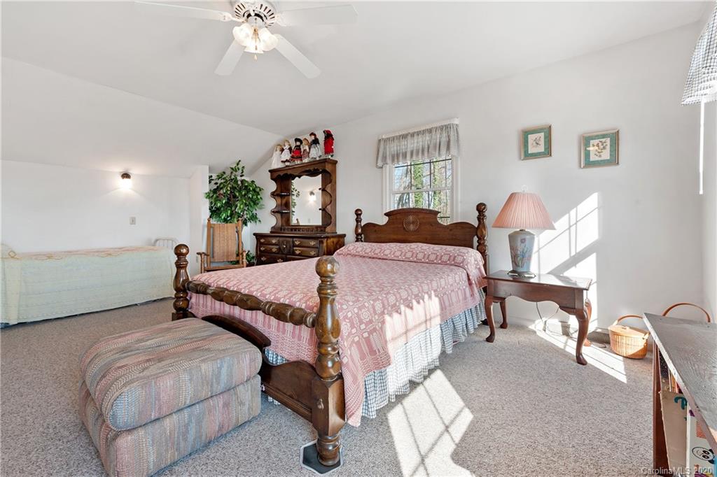 360 Osborn Knob Road Marion, NC 28752 - Photo 28 of 39 Gallery Image 28