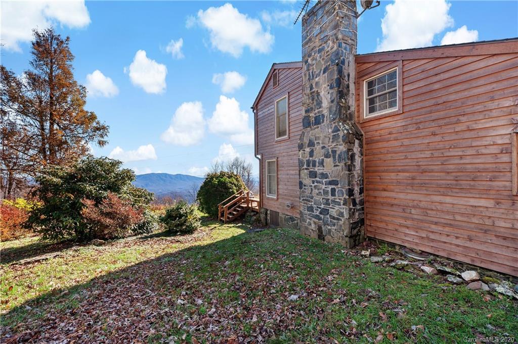 360 Osborn Knob Road Marion, NC 28752 - Photo 6 of 39 Gallery Image 6