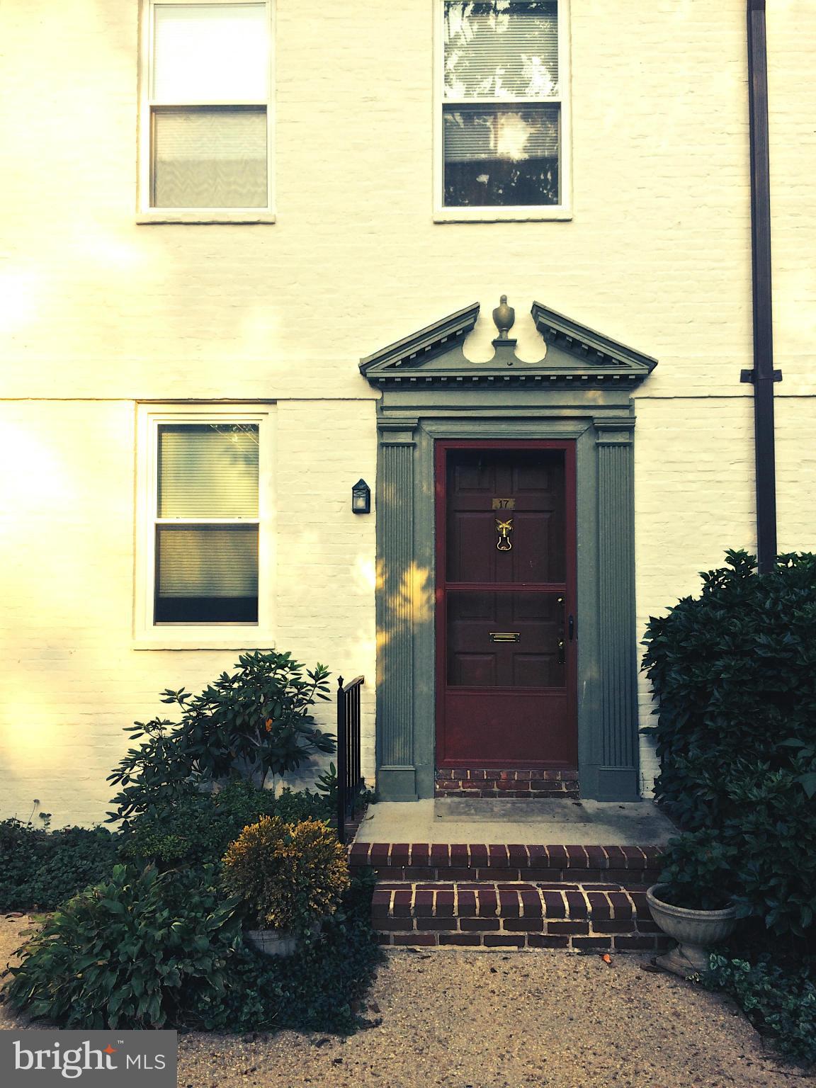 5203 Falls Road, Unit 17 Baltimore, MD 21210 - Photo 3 of 17 Exterior (Front)