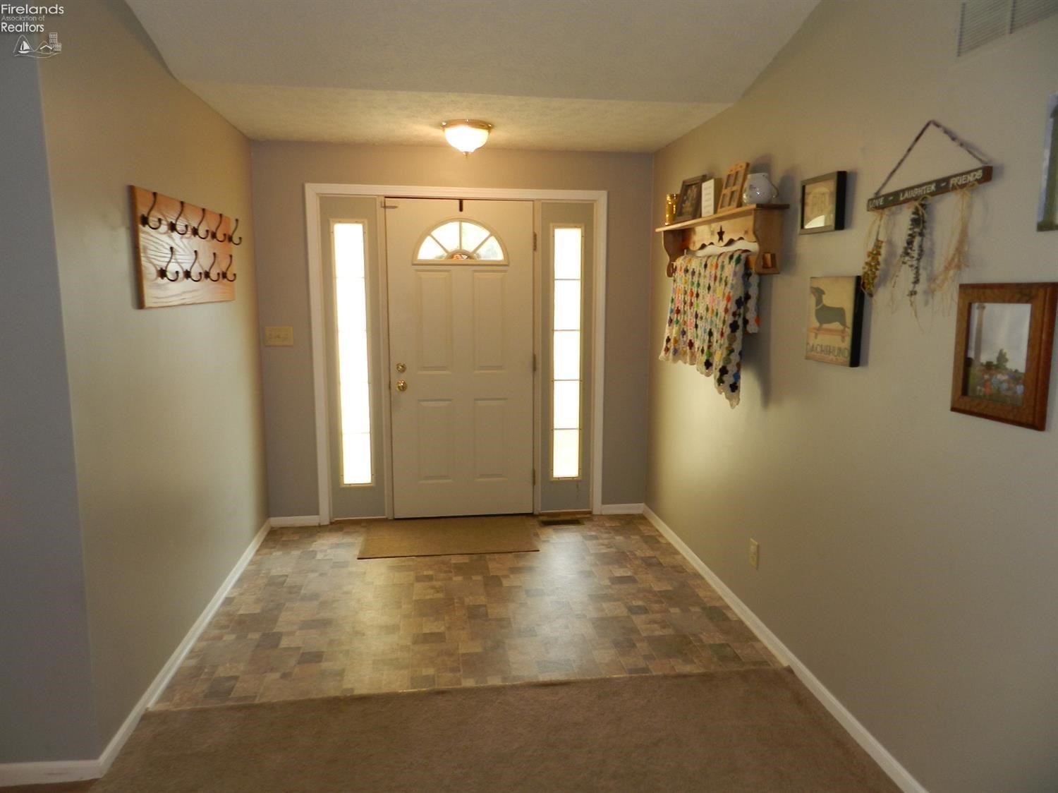 818 East Cole Road Fremont, OH 43420 - Photo 2 of 24 Gallery Image 2