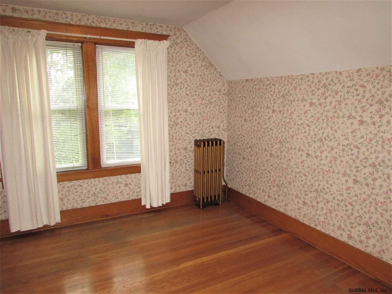 1635 Randolph Road Schenectady, NY 12308 - Photo 17 of 20 Second Floor