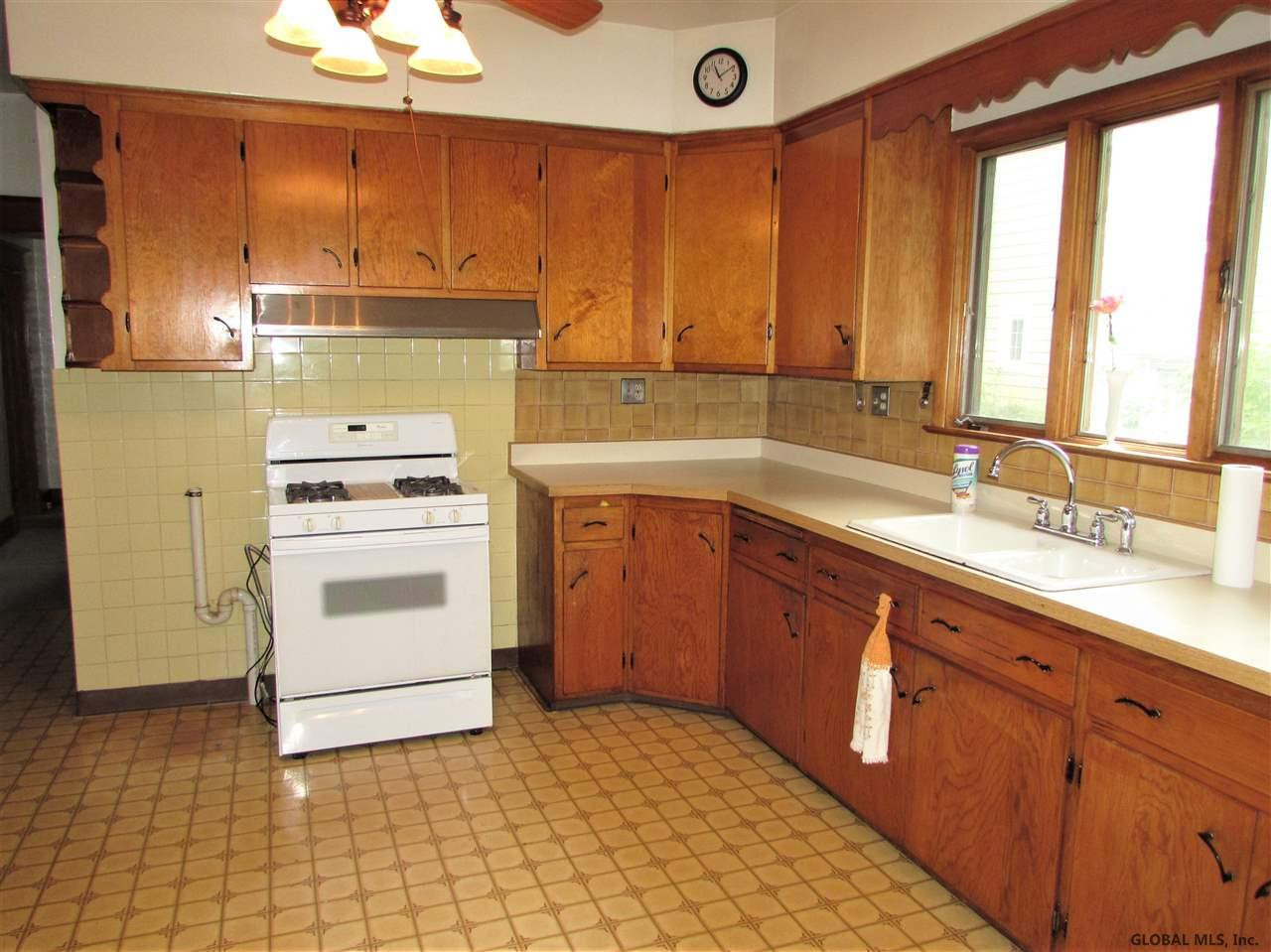 1635 Randolph Road Schenectady, NY 12308 - Photo 10 of 20 Photo 10