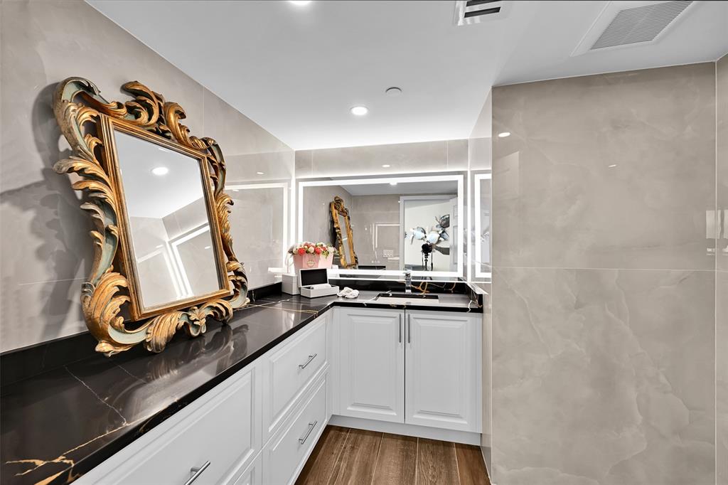 19667 Turnberry Way, Unit 20GR Miami, FL 33180 - Photo 26 of 48