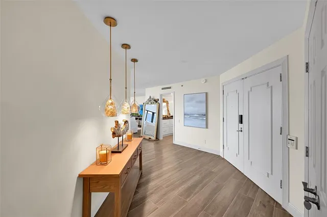 $11,500 | 19667 Turnberry Way, Unit 20GR, Miami, FL 33180