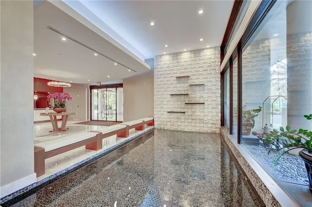 $11,500 | 19667 Turnberry Way, Unit 20GR, Miami, FL 33180