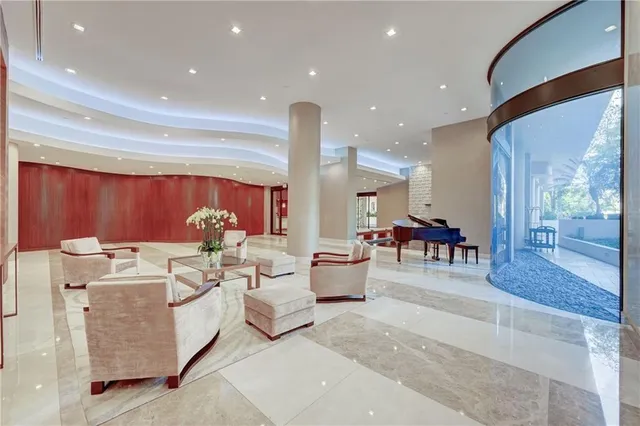 $11,500 | 19667 Turnberry Way, Unit 20GR, Miami, FL 33180