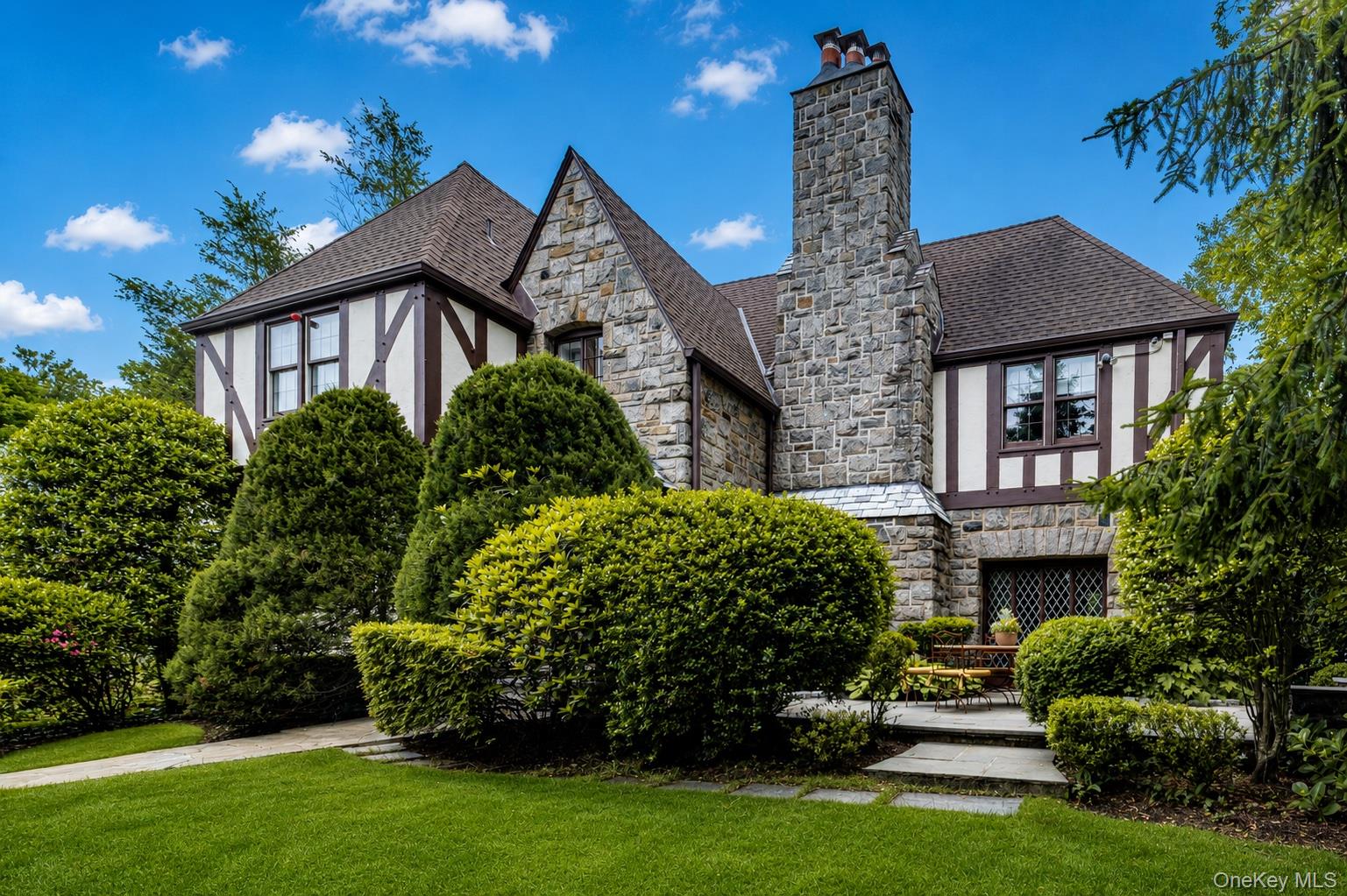 18 Hemlock Road Bronxville, NY 10708 - Photo 26 of 31