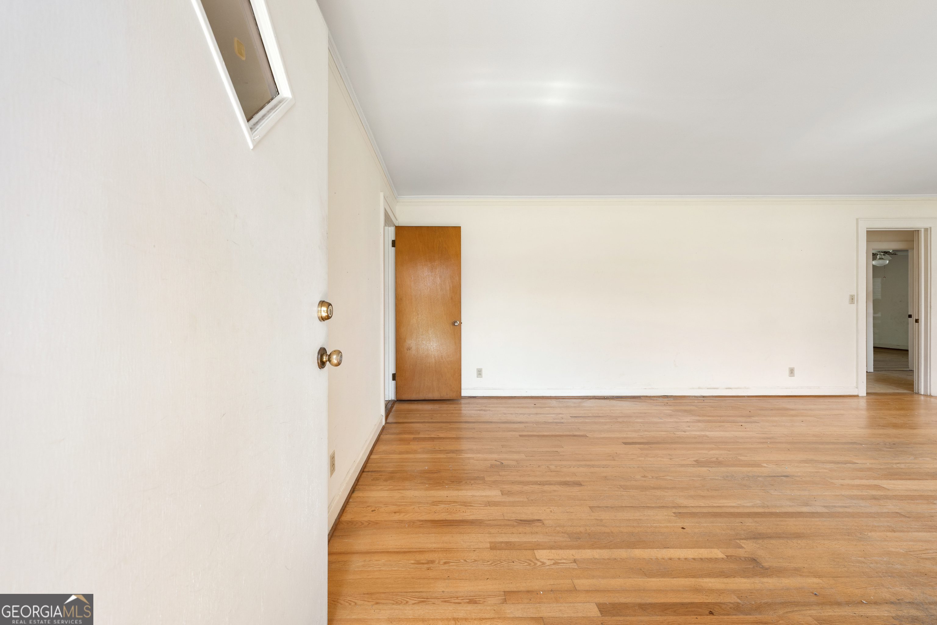 868 Fairview Street Hartwell, GA 30643 - Photo 6 of 42 a view of hallway with wooden floor