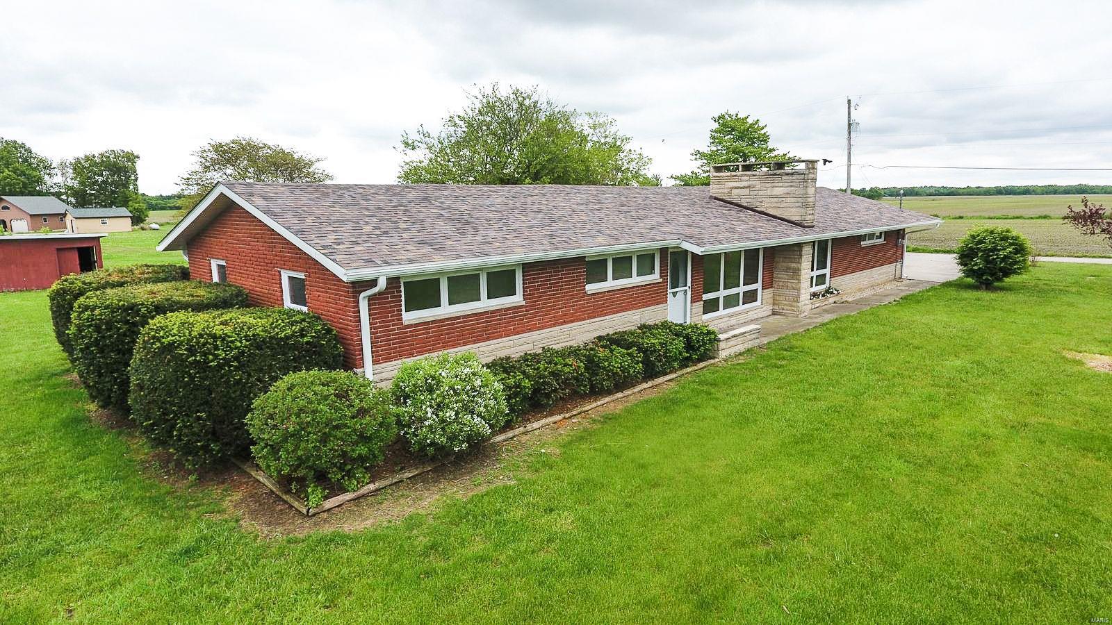 10 Dorsey Road Gillespie, IL 62033 - Photo 1 of 36