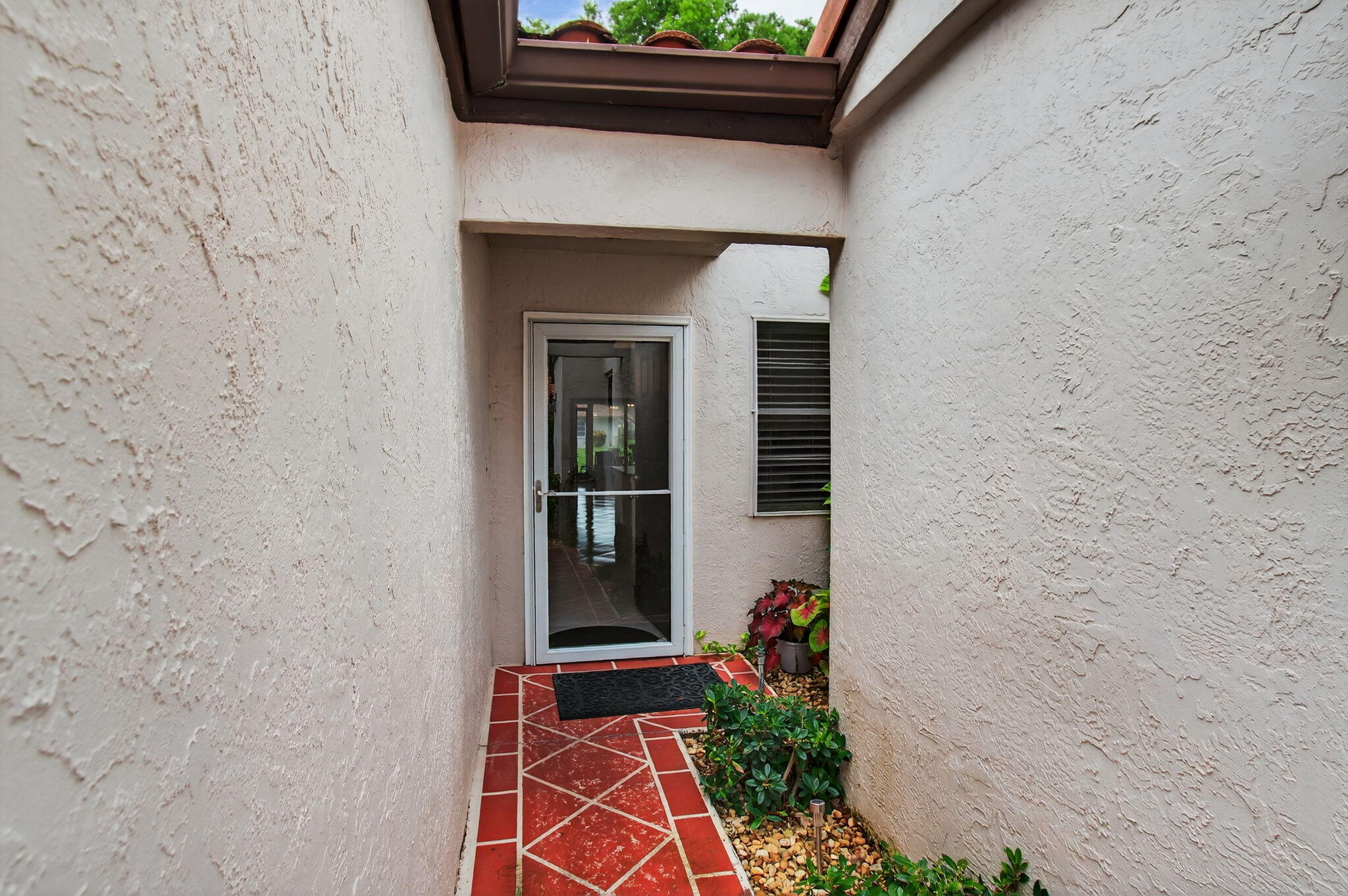 6368 Mill Pointe Circle Delray Beach, FL 33484 - Photo 7 of 132 6-web-or-mls-DSC_5264