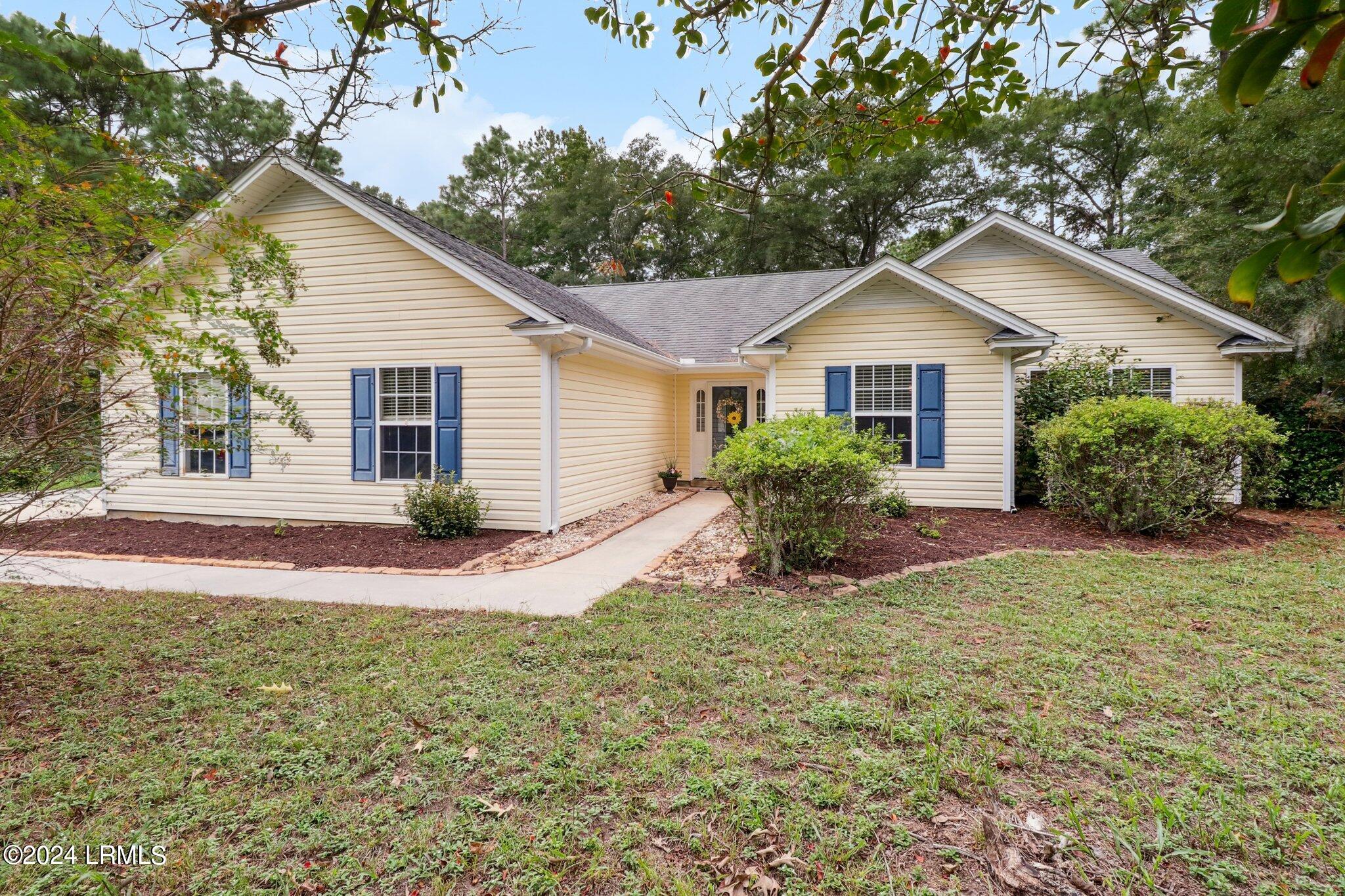 145 Middle Road Beaufort, SC 29907 - Photo 2 of 27 002