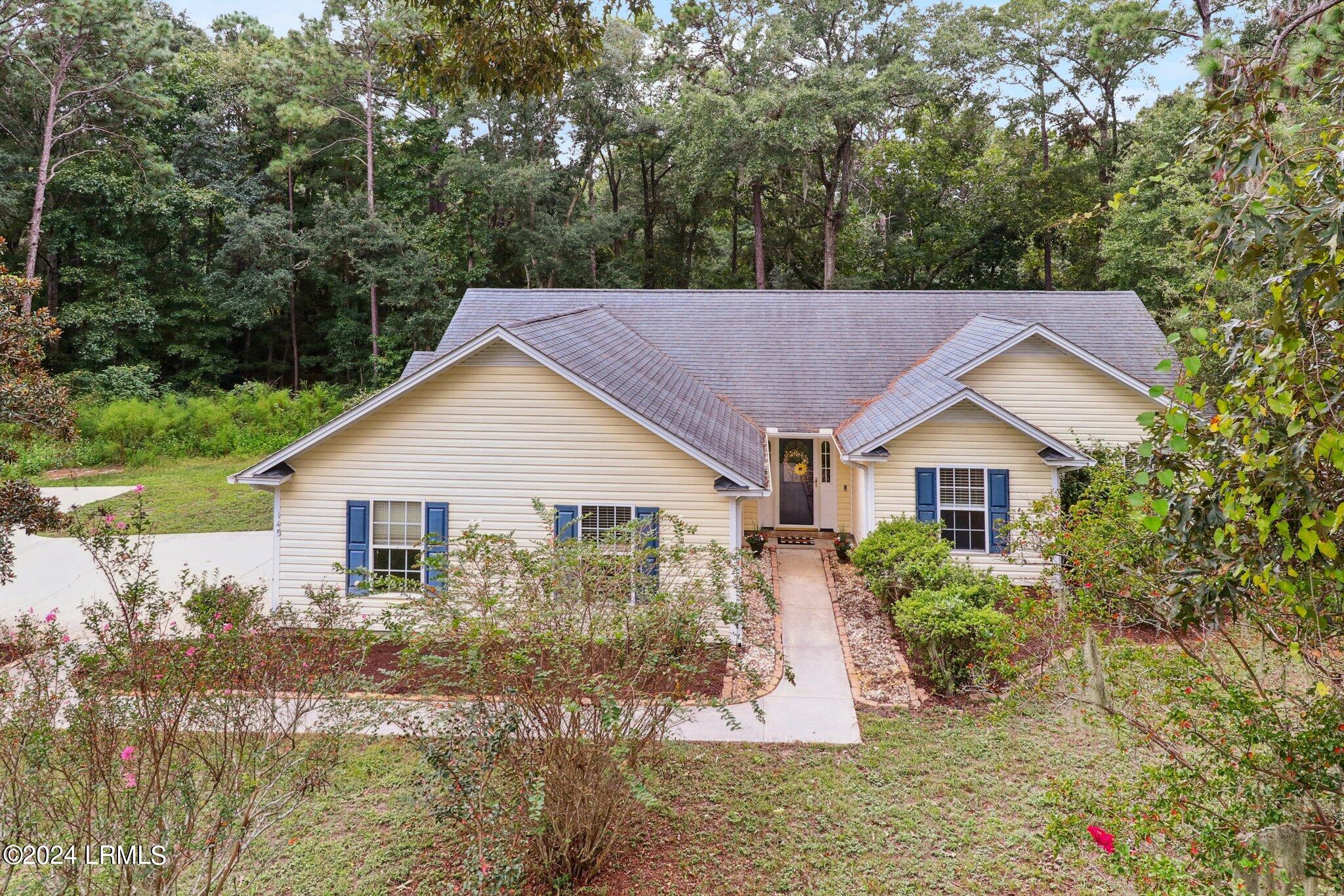 145 Middle Road Beaufort, SC 29907 - Photo 3 of 27 026