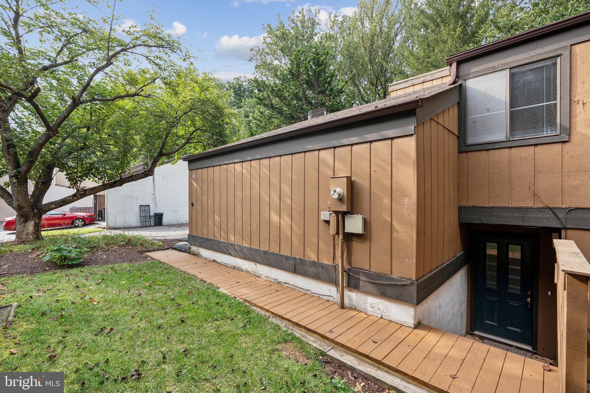 2343 Glade Bank Way Reston, VA 20191 - Photo 2 of 38 a view of a backyard with cabin