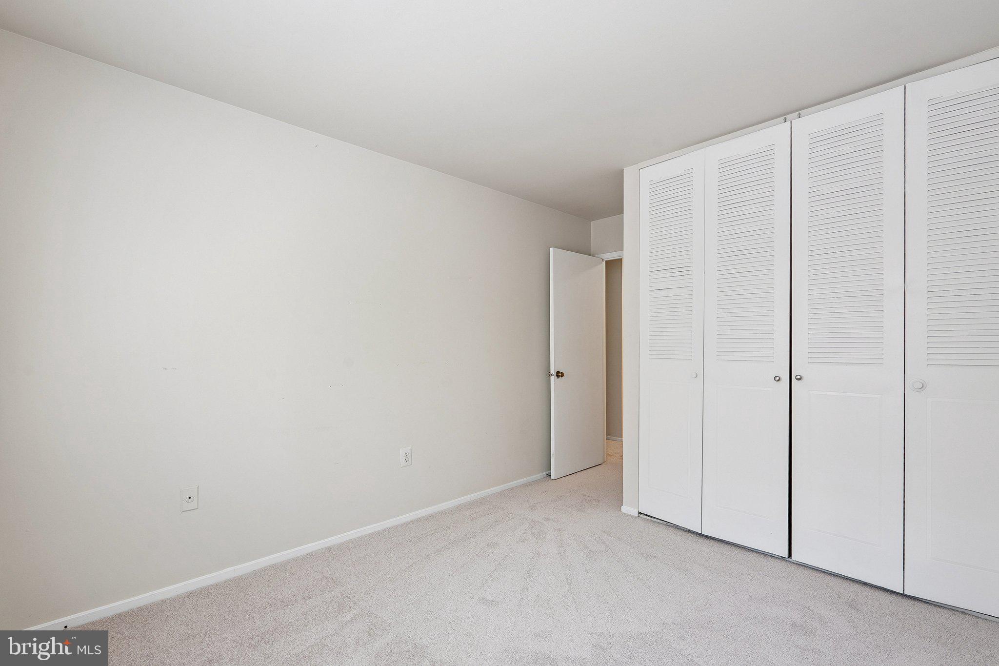 2343 Glade Bank Way Reston, VA 20191 - Photo 26 of 38