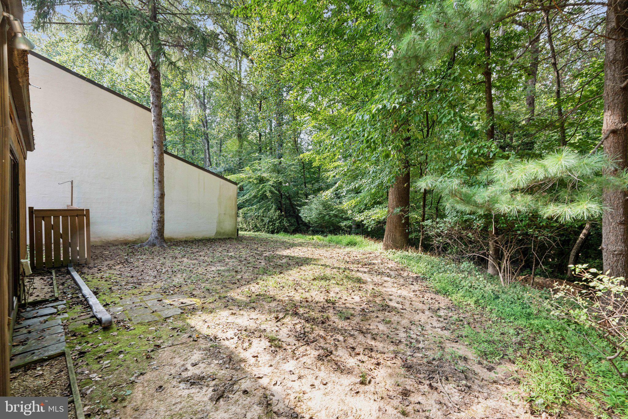 2343 Glade Bank Way Reston, VA 20191 - Photo 33 of 38 a view of a backyard