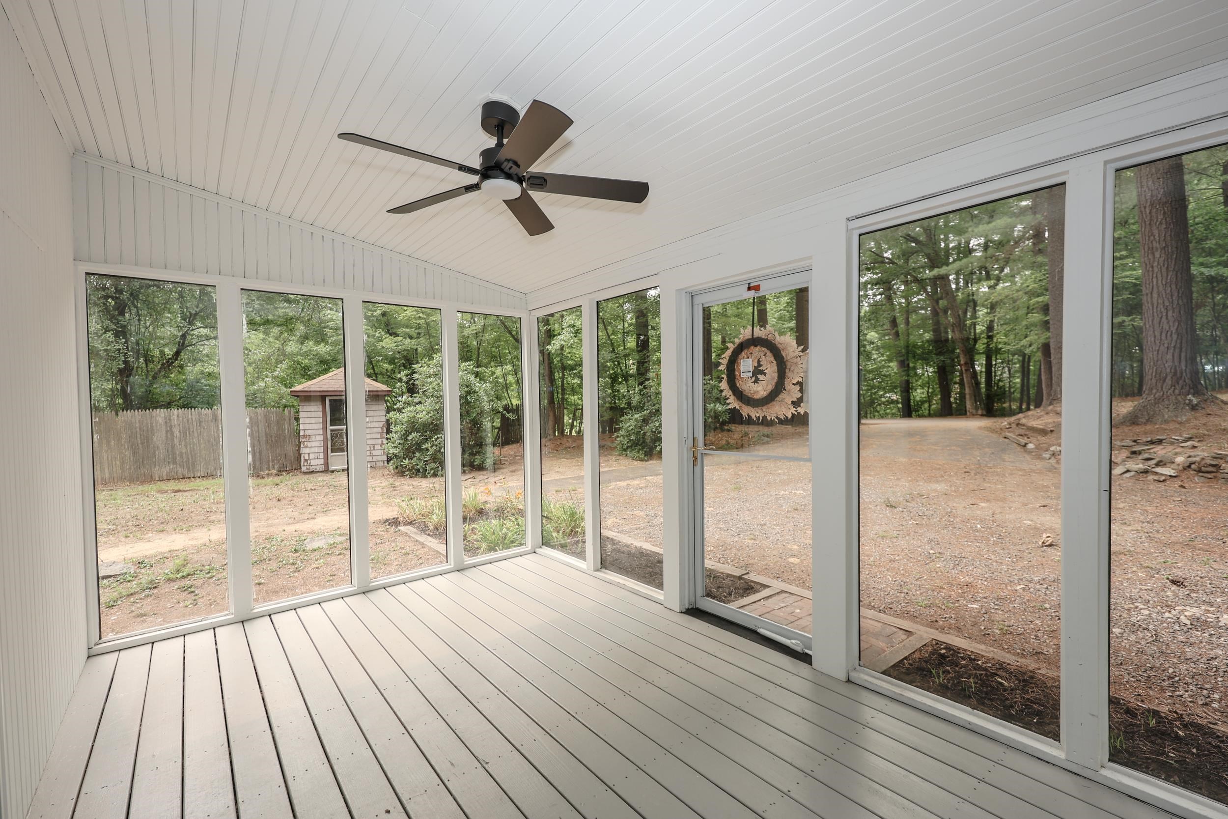 112 Gilson Road Nashua, NH 03062 - Photo 6 of 51