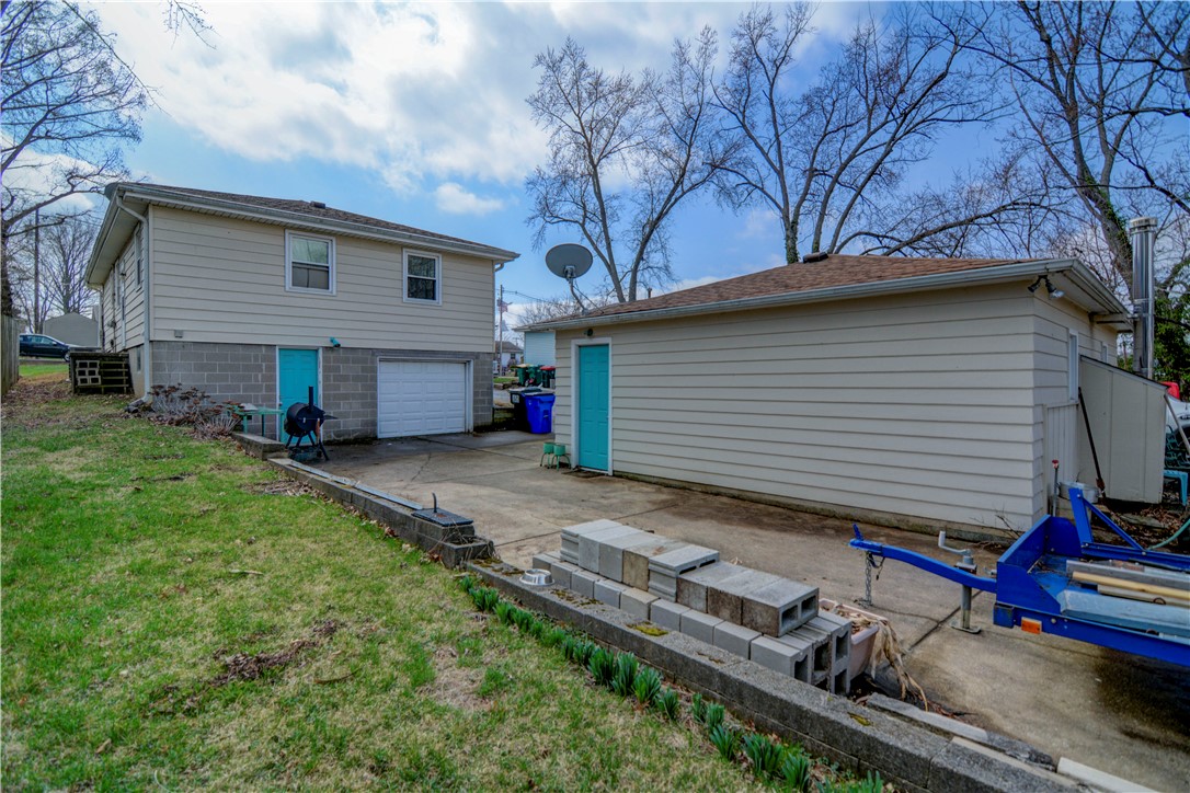 5 East Pepperidge Court Decatur, IL 62521 - Photo 24 of 24 Back