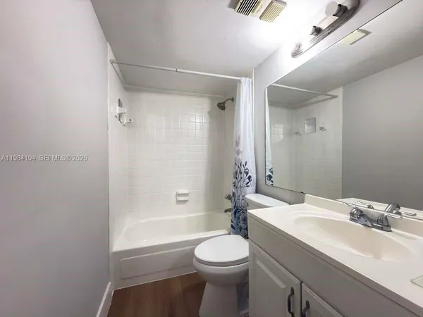 $1,900 | 4304 Northwest 9th Avenue, Unit 12C, Deerfield Beach, FL 33064