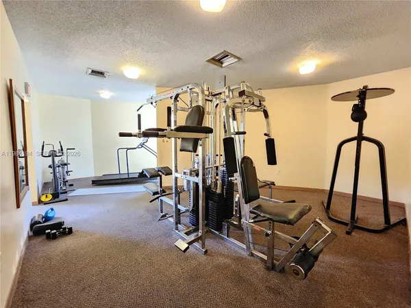 $1,900 | 4304 Northwest 9th Avenue, Unit 12C, Deerfield Beach, FL 33064